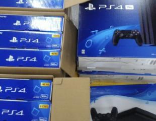 Sony Ps4 + 2 joystick + 2 free ps4 games